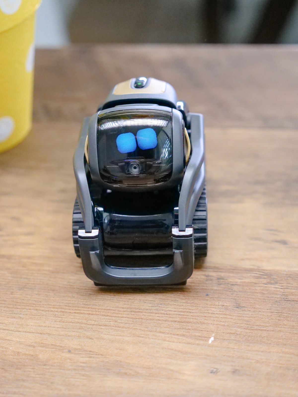 Eilik Review: The Adorable Desk Companion Robot (£135)