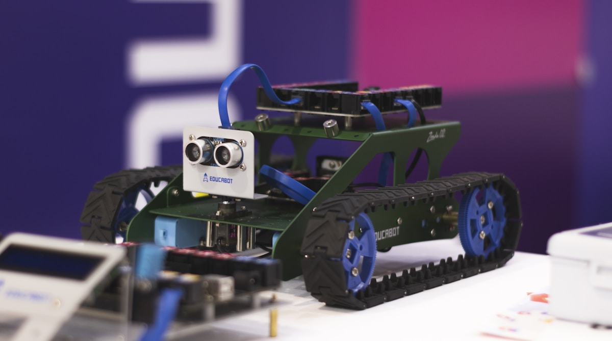 ELEGOO Smart Robot Car V4.0 Review: Best Budget Arduino Kit (£65)
