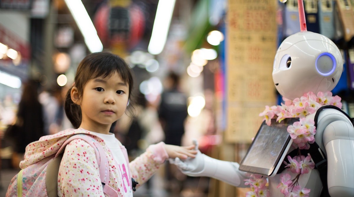 Family Robot Companion Guide: Humanoid Robots for Kids & Education