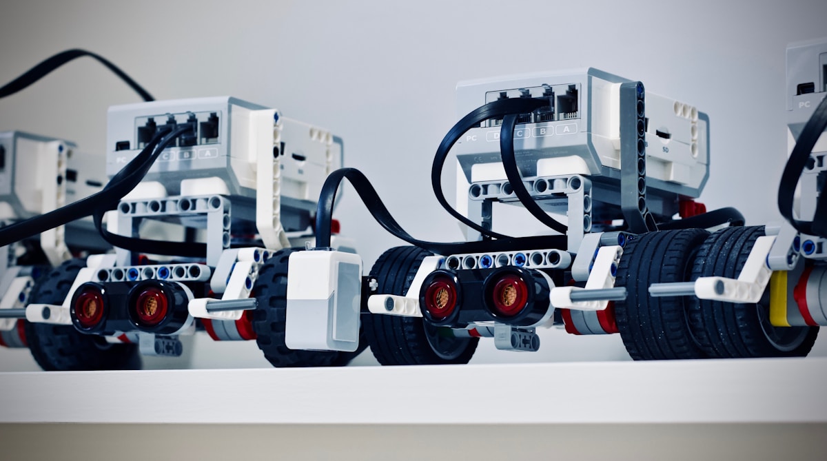 Wonder Workshop Dash Review: Award-Winning Kids' Coding Robot (£211)